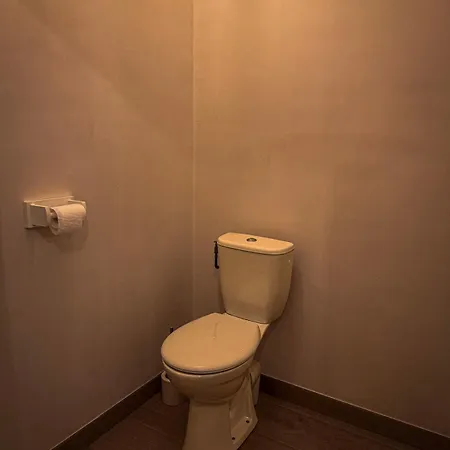 Maison 5-6 Personnes -15 Min Du Parc - Parking -by R&g بيت للعطل