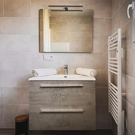 Maison 5-6 Personnes -15 Min Du Parc - Parking -by R&g