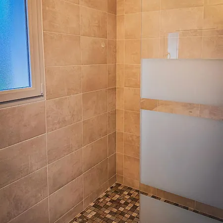 Maison 5-6 Personnes -15 Min Du Parc - Parking -by R&g