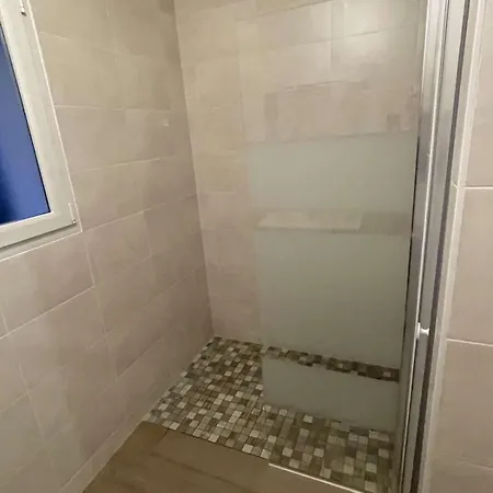 Maison 5-6 Personnes -15 Min Du Parc - Parking -by R&g *