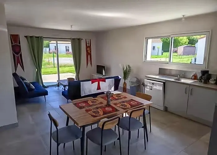 Maison 5-6 Personnes -15 Min Du Parc - Parking -by R&g * La Pommeraie-sur-Sevre
