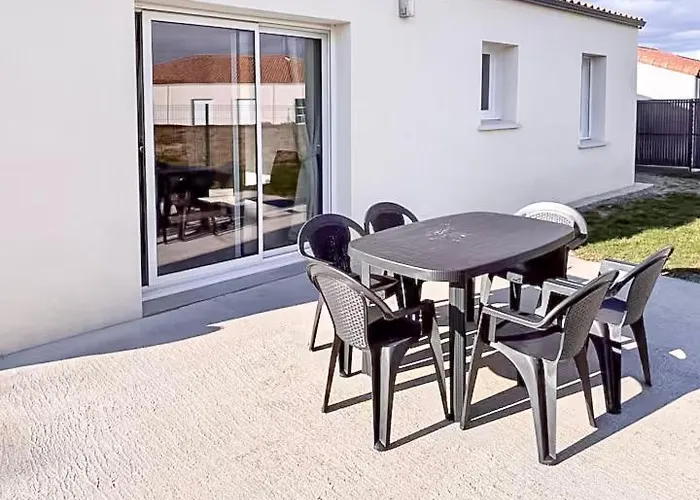 Maison 5-6 Personnes -15 Min Du Parc - Parking -by R&g Holiday home La Pommeraie-sur-Sevre